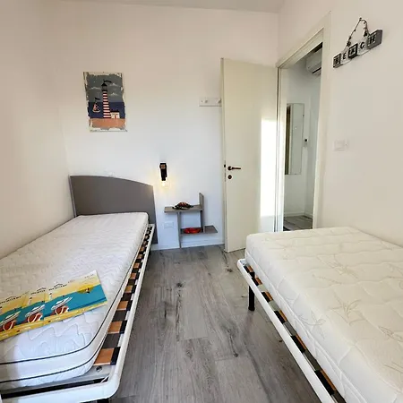 Renovated By The Sea With Private Garden Villa *