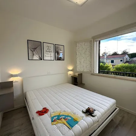 Renovated By The Sea With Private Garden Villa *